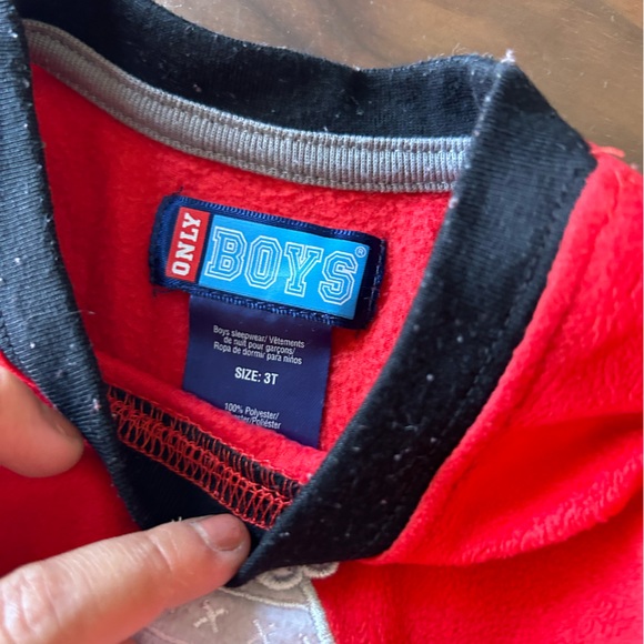 Boys fleece pajamas penguin set Christmas holiday 🐧 - Picture 3 of 4